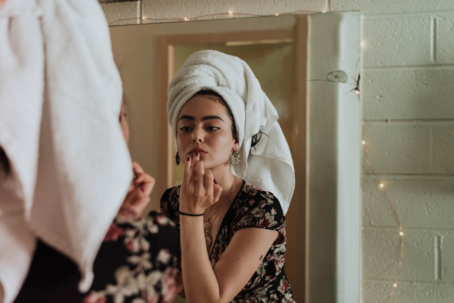 😴 Episódio 3: Skincare Noturno – O Ritual da Beleza Enquanto Você Dorme